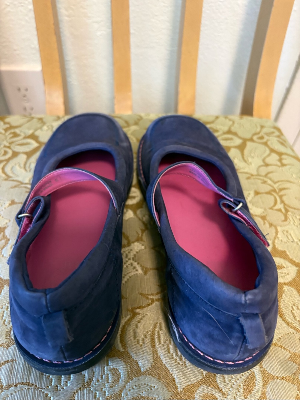 GAP Navy Mary Jane Flats with Pink Insole Y2K